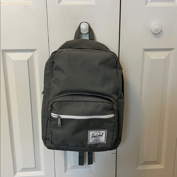 Herschel Gray Backpack - Picture 1 of 4
